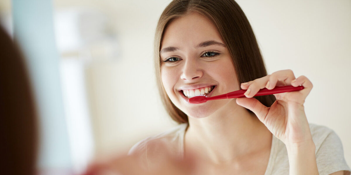 5 Common Brushing Mistakes That Are Ruining Your Teeth 5 Common Brushing Mistakes That Are Ruining Your Teeth