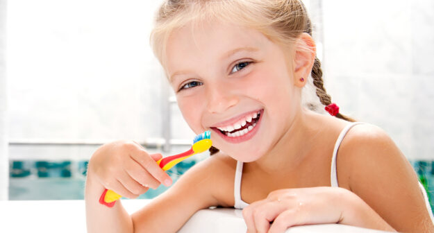 My child’s adult teeth coming in yellow - Why 1